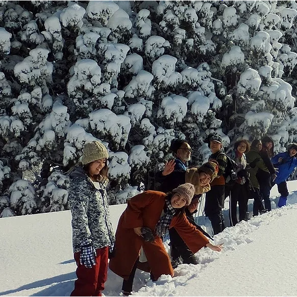 冬の里山をお散歩！大雪原かんじき雪中行軍