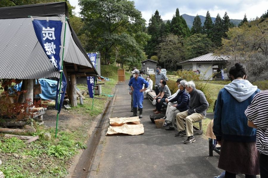 炭焼き小屋