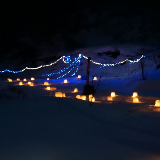 弘法大師堂霊塩水祭礼　百八灯祭