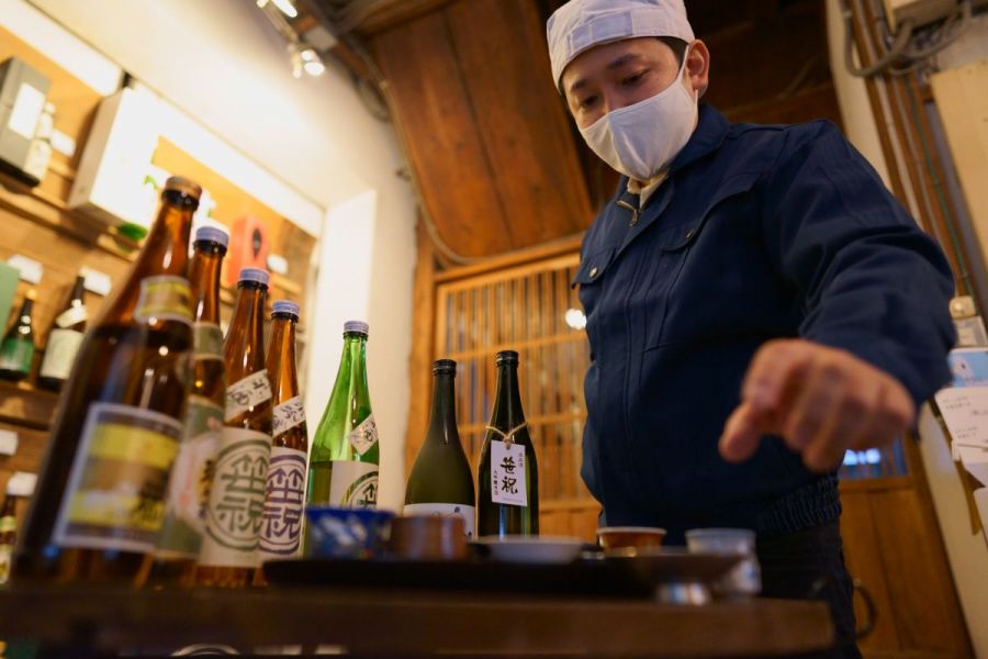 伝統の酒蔵見学＆県外に殆ど出ない笹祝酒造の唎酒体験