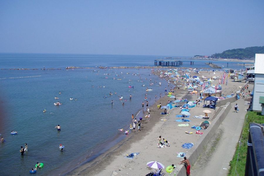 石地海水浴場 新潟の観光スポット 公式 新潟県のおすすめ観光 旅行情報 にいがた観光ナビ