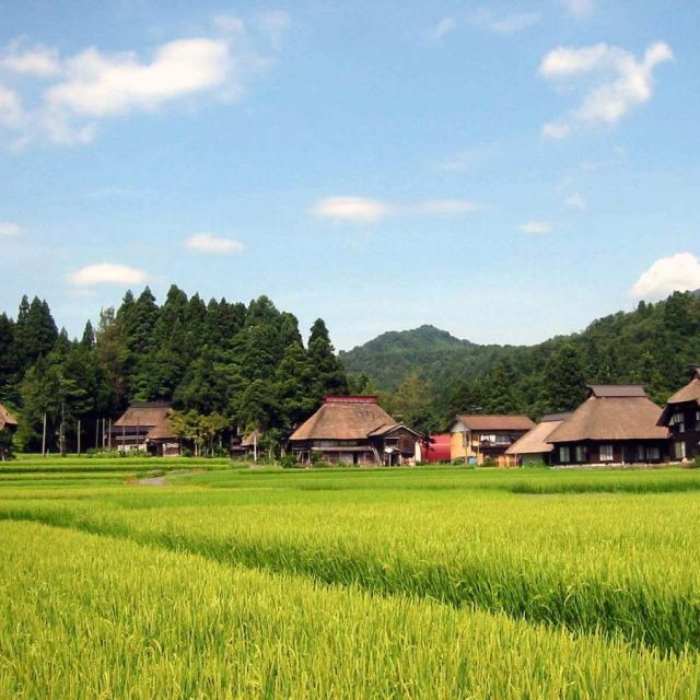 荻ノ島かやぶきの里