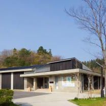 国史跡古津八幡山・弥生の丘展示館