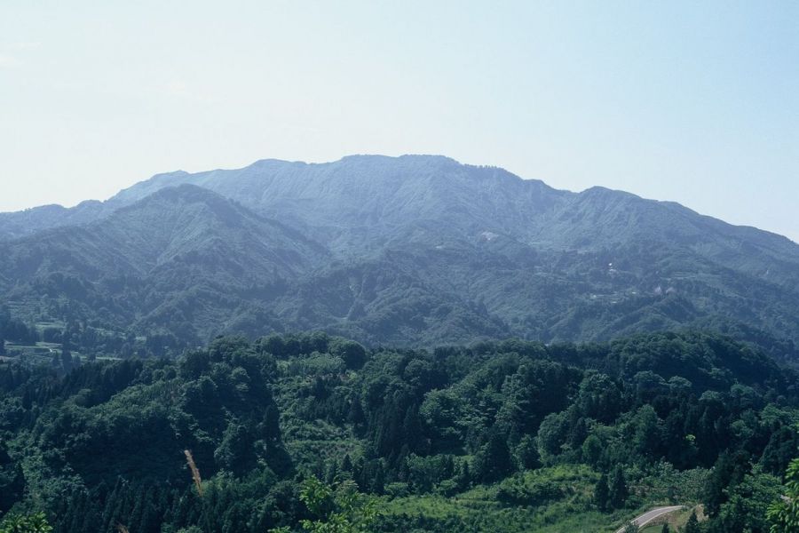 刈羽黒姫山