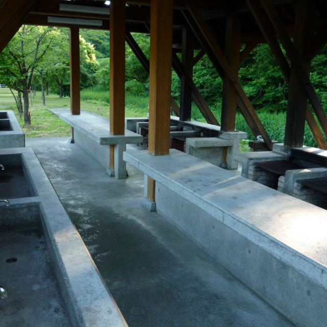 キャンプ場炊事場