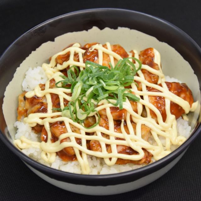 とろ～りチーズのタッカルビ丼