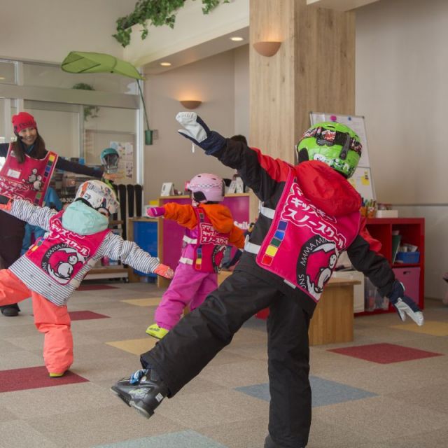 ママミキーキッズスノースクール