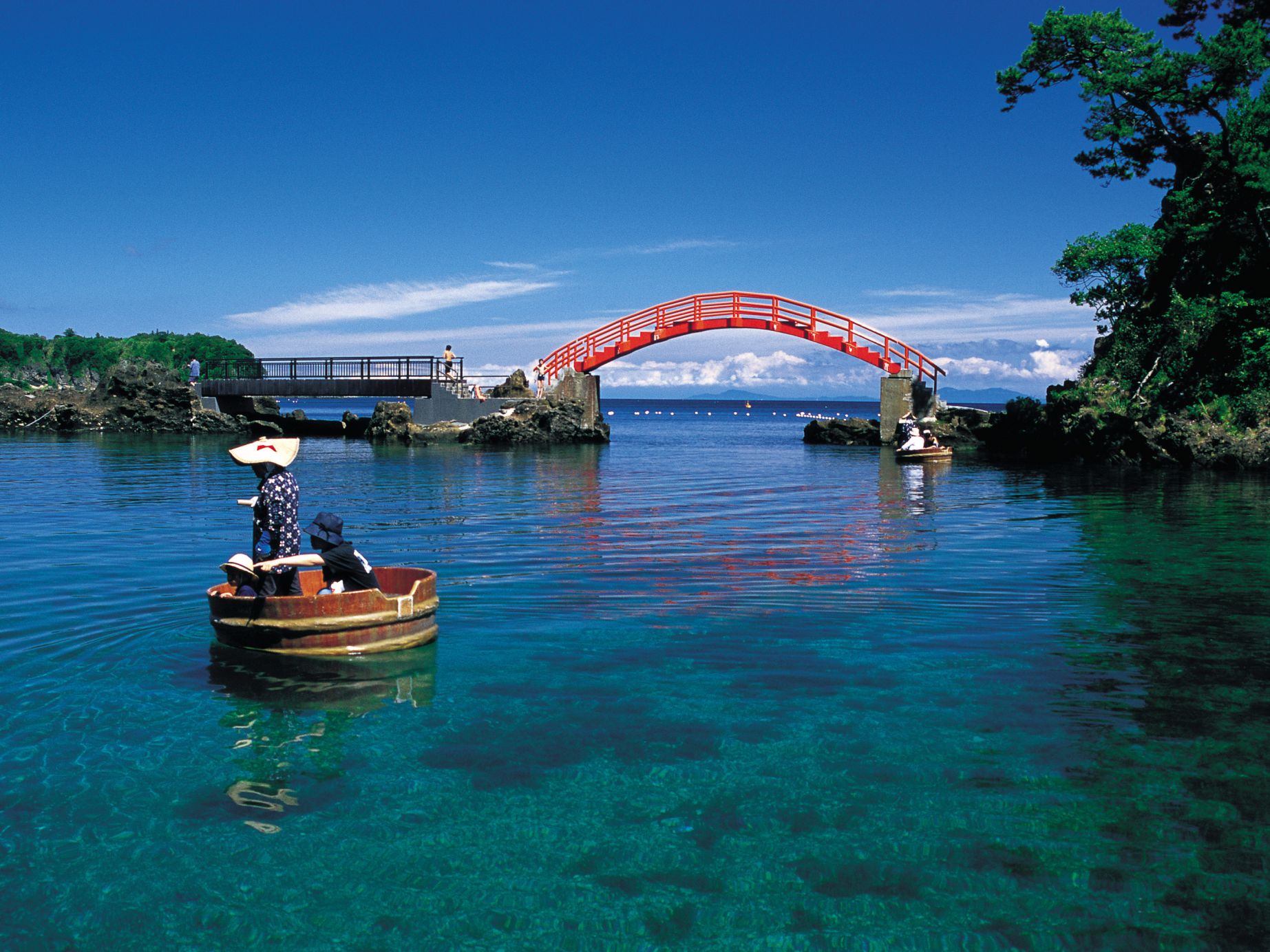 矢島・経島 たらい舟／佐渡市