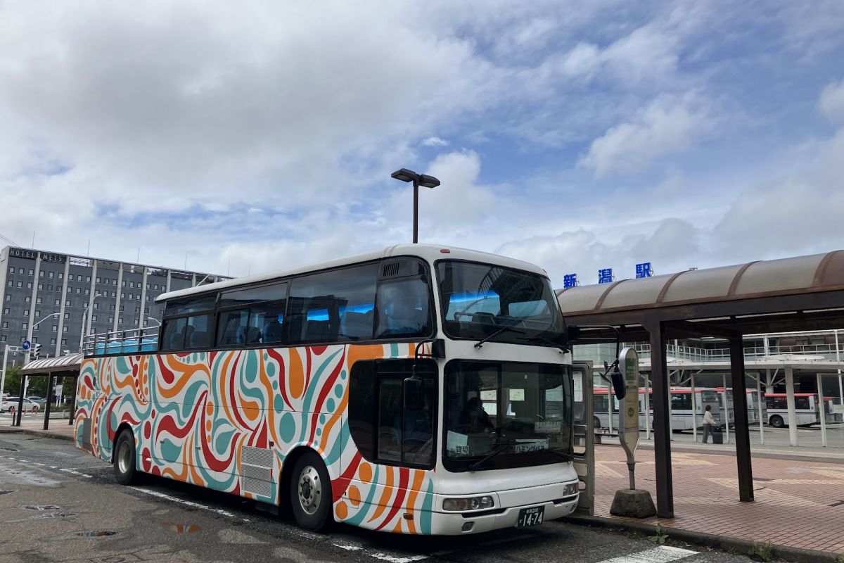 県内唯一の全天候型オープントップバス・宙バスIIで新潟観光を満喫！／新潟市
