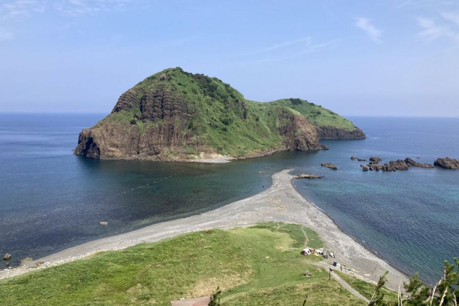 佐渡の海を満喫！２泊３日で島の北部をゆっくり巡る旅（シーカヤック「Show by JAWS」、「Berries」、「四季彩味よし」、二ツ亀海水浴場、大野亀）／佐渡市