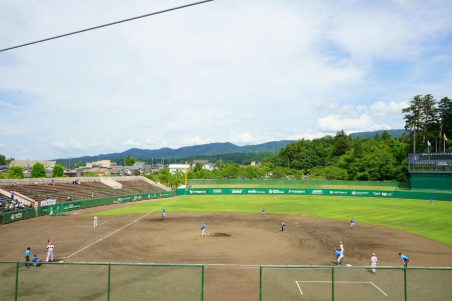 悠久山野球場で「オイシックス新潟アルビレックスBC」戦を楽しもう！【ビジター＆地元ファン向け長岡のまとめ情報】