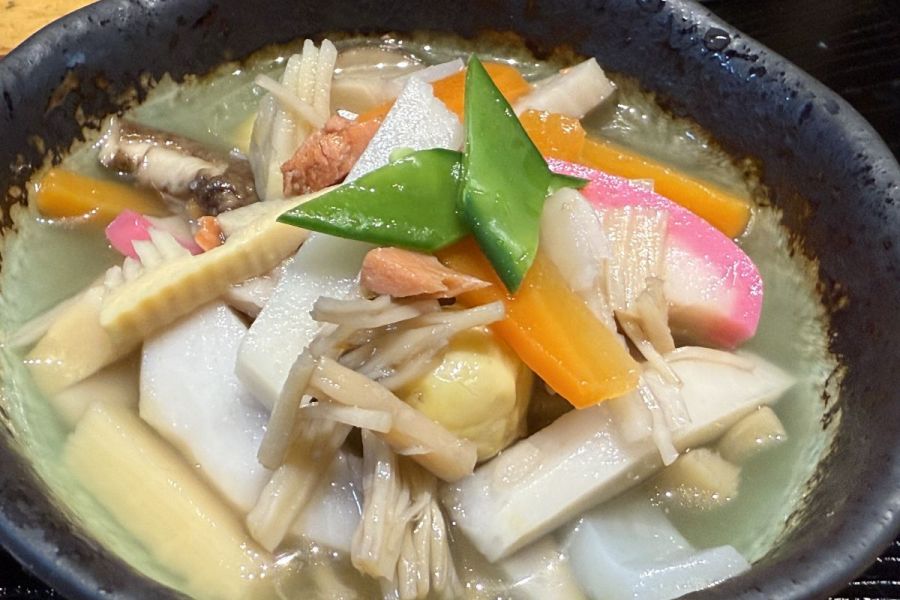 図書館で!? 新潟の郷土料理と地酒を堪能 ／新潟市