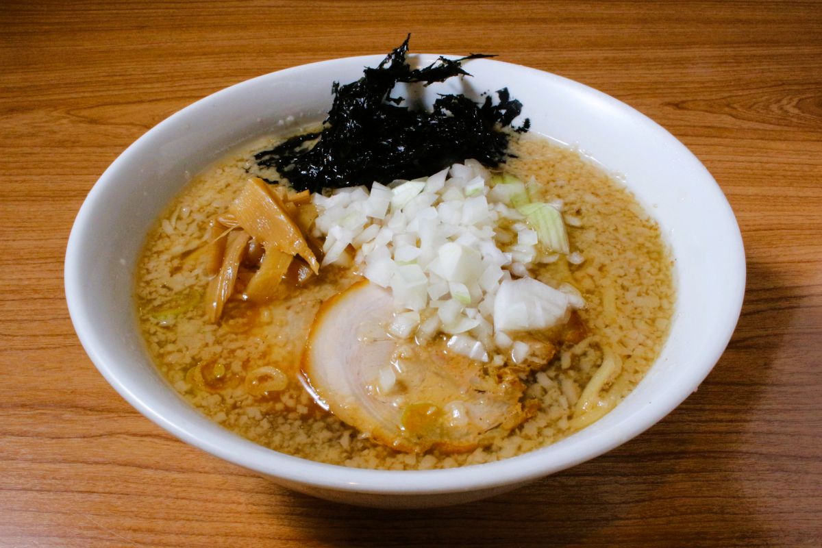 新潟ラーメン伝道師が推薦！新潟駅＆新潟空港周辺で食べられるご当地ラーメン③燕背脂