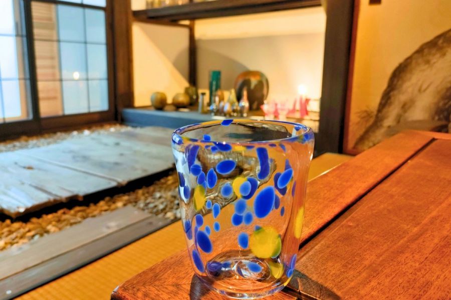 気分はガラス職人！吹きガラス体験ができる工房と古民家「硝子工房GORIの基地」／新潟市