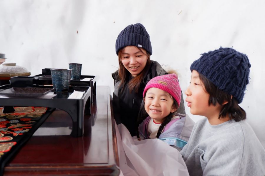 雪国新潟ならではの体験！ほんやら洞とかんじきウォークを体験してみた／十日町市