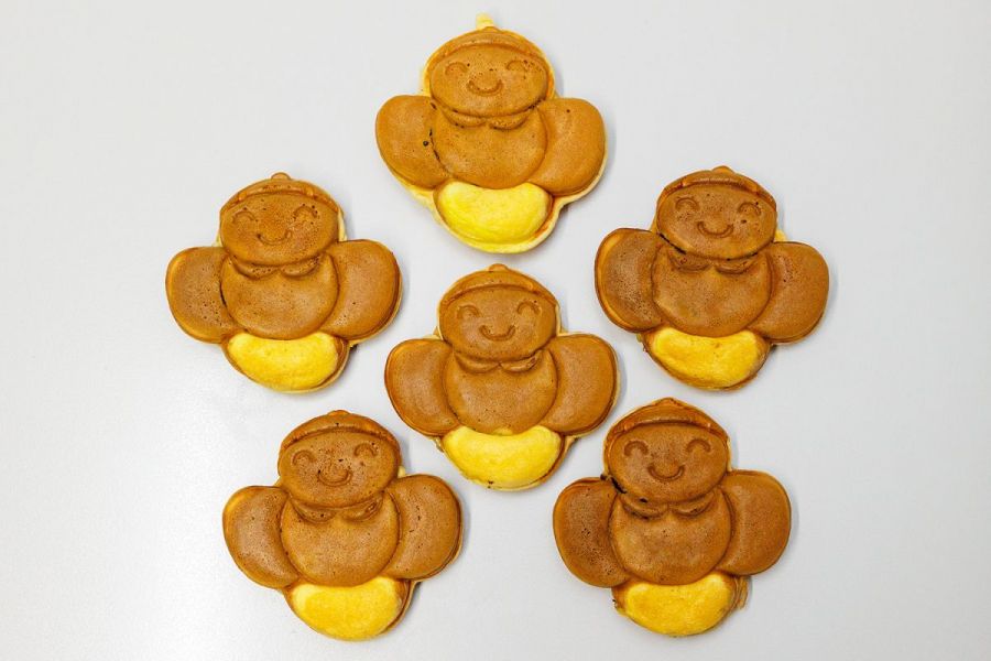 ホタルをかたどった岡鶴堂菓子舗の「ほたる焼き」でホッコリ／長岡市
