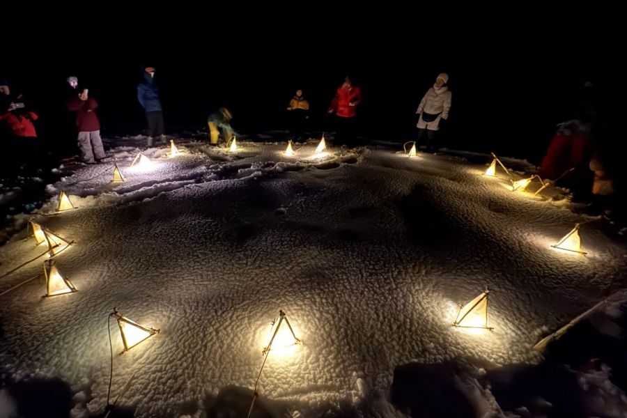 【雪育イベント】雪の森をランタンで歩き、サウナで整って雪にダイブする！／魚沼市