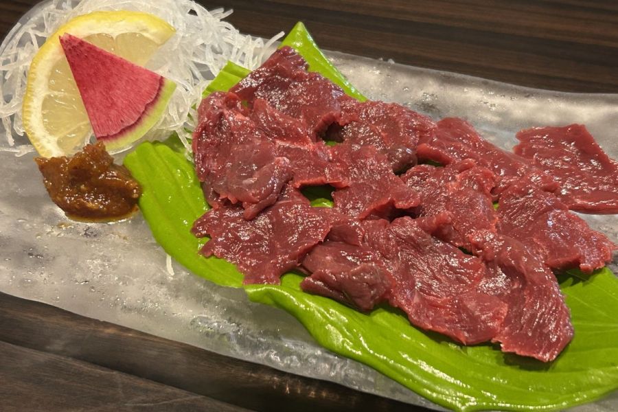 奥阿賀の食材を使った居酒屋「奥阿賀の郷 山姥」で馬刺しと「三川とうふ」を食べる！／新潟市・阿賀町