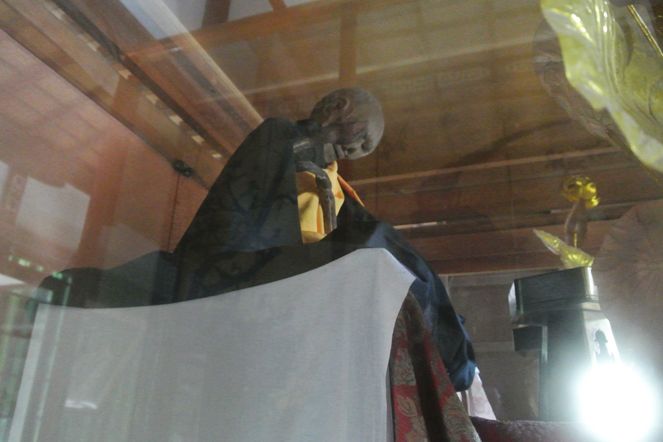 壮絶...！「西生寺」で即身仏を見てきた。／長岡市