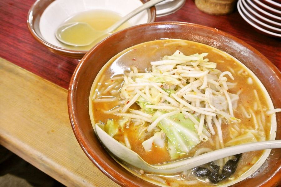 新潟濃厚味噌ラーメン発祥の店！「こまどり」の味噌ラーメンを食べてみた／新潟市