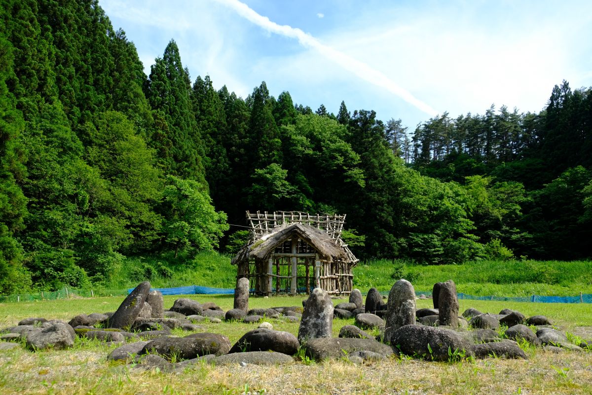 4,000年前の暮らしと40年前の暮らしを体験！　縄文の里・朝日／村上市