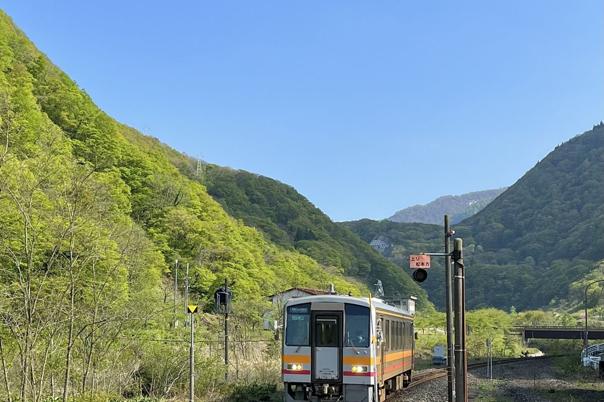 ＪＲ大糸線「沿線地域に支えられ、愛され続ける秘境ローカル線の魅力と支え人」／糸魚川市