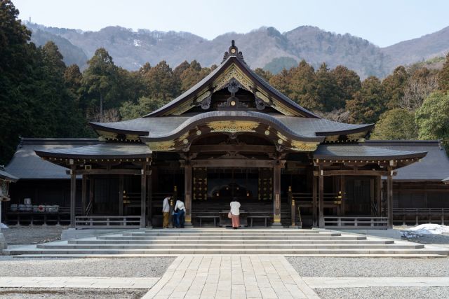 彌彦神社