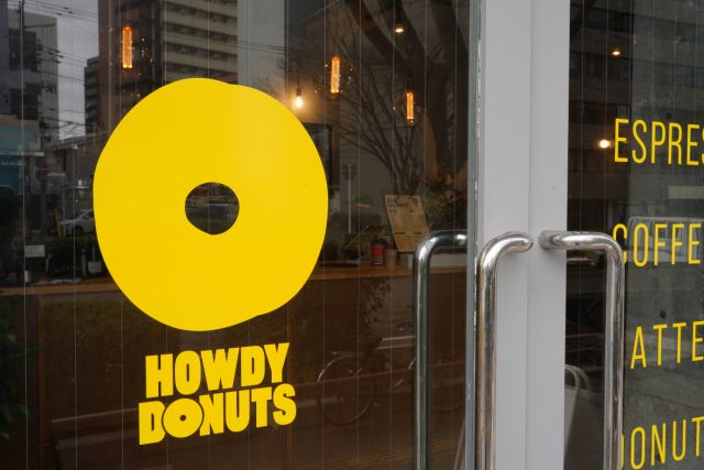 HOWDY DONUTS