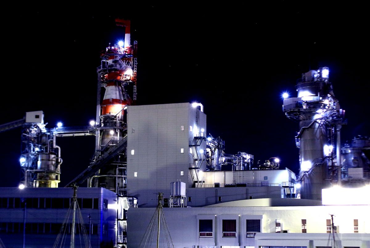 まるでメトロポリス 工場夜景を眺めにいってみた 新潟市 新潟県観光協会公式ブログ たびきち 公式 新潟県のおすすめ観光 旅行情報 にいがた観光ナビ