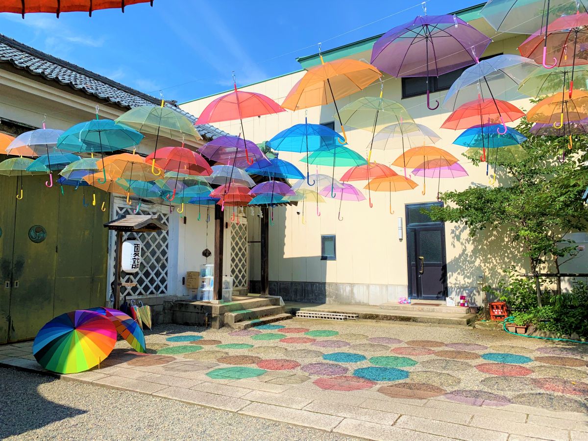 神社で楽しむ夏の風物詩 空に舞う鮮やかな色彩と涼やかな音色を堪能しよう 県下最大級 七夕風鈴祭 天の川巡り 五泉市 新潟県観光協会公式ブログ たびきち 公式 新潟県のおすすめ観光 旅行情報 にいがた観光ナビ