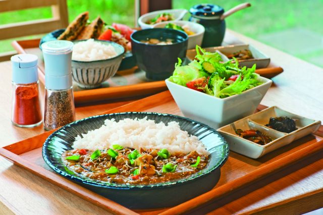 農園のカフェ厨房 TONERIKO