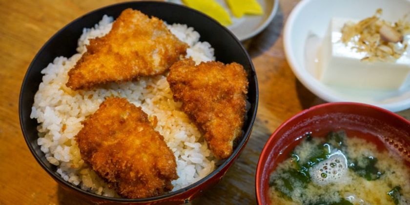 新潟のソウルフード「タレかつ丼」 地元民が選ぶおすすめ3店舗を紹介！｜旅の特集｜【公式】新潟県のおすすめ観光・旅行情報！にいがた観光ナビ