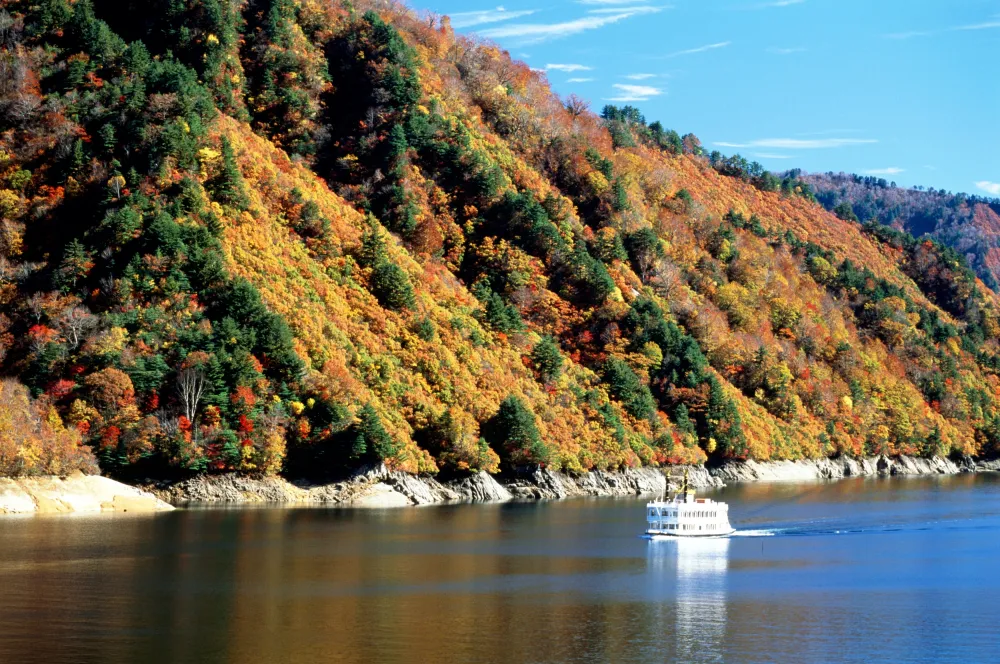 銀山湖