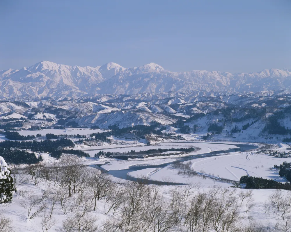 雪景　越後三山・信濃川