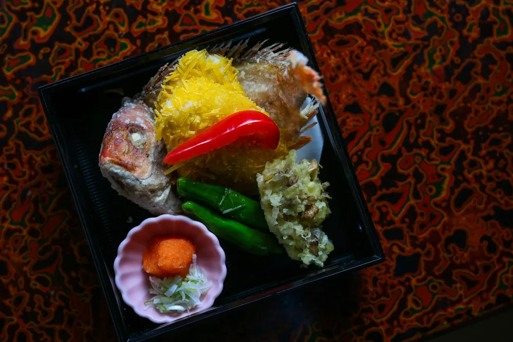 割烹　末廣