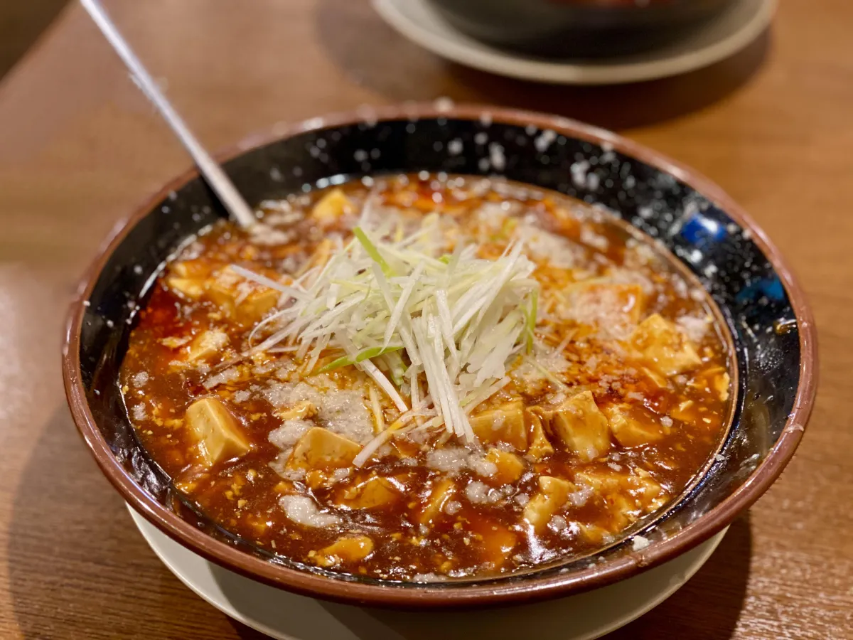 麻婆豆腐にとん汁にモツ！？ 知られざるラーメン王国・新潟の実態！