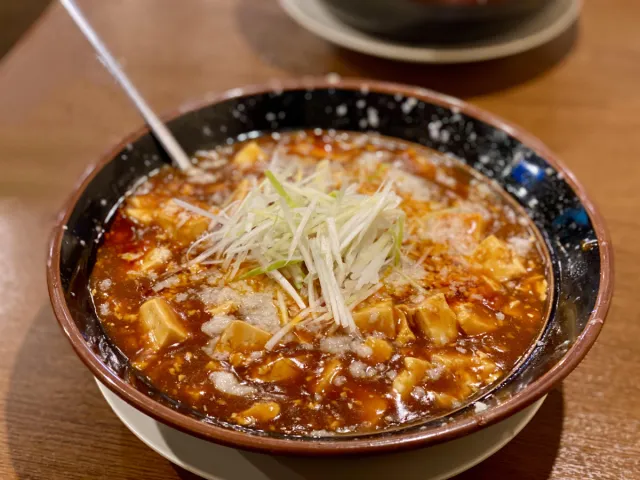 麻婆豆腐にとん汁にモツ！？ 知られざるラーメン王国・新潟の実態！