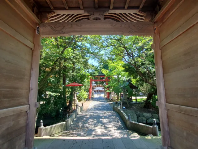 「おすわさま」の愛称で親しまれる諏訪神社/新発田市