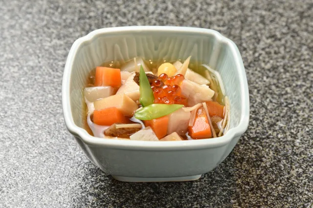 新潟の郷土料理「のっぺ」が楽しめるお店【その②】へぎそばも自慢の「須坂屋そば」／新潟市