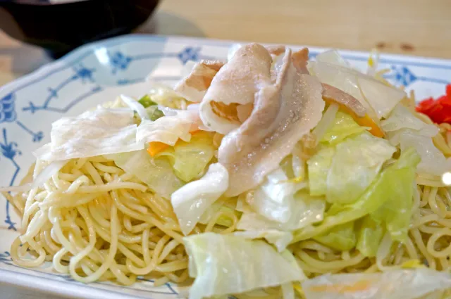 村上のソース焼きそばは茶色くない!?老舗の焼きそば店をハシゴ!/村上市