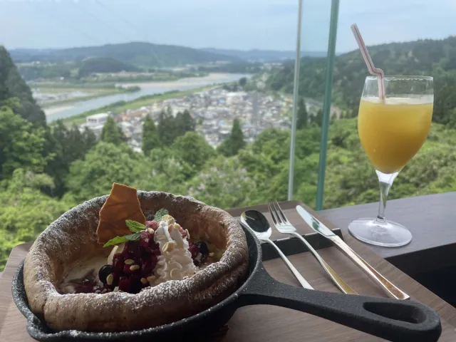 カフェ好き女子必見！絶景スポットで楽しむドイツ風パンケーキ／長岡市