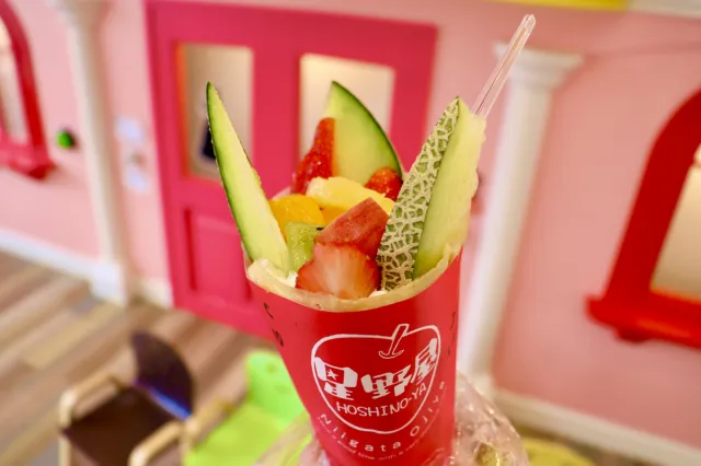 フルーツ屋さんが本気を出してクレープを作るとこうなる/小千谷市