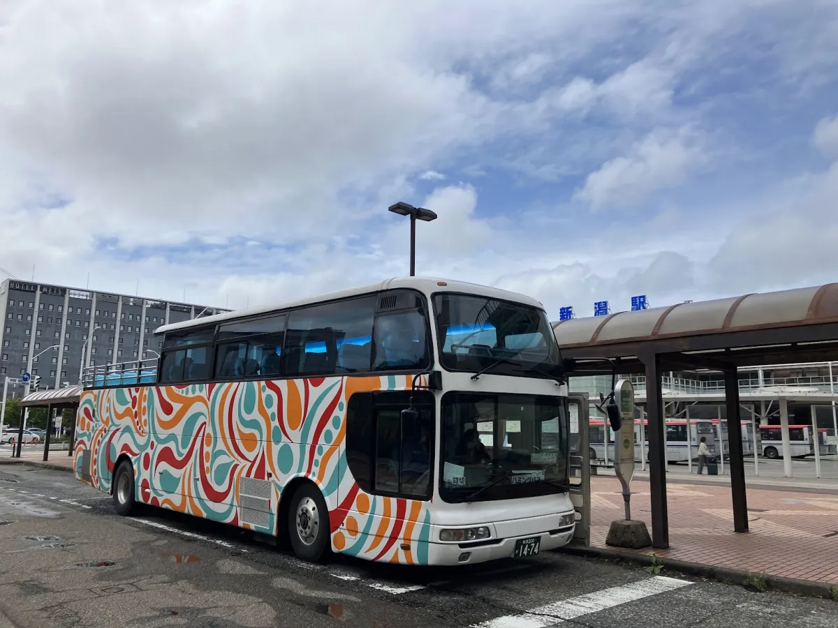 県内唯一の全天候型オープントップバス・宙バスIIで新潟観光を満喫！／新潟市