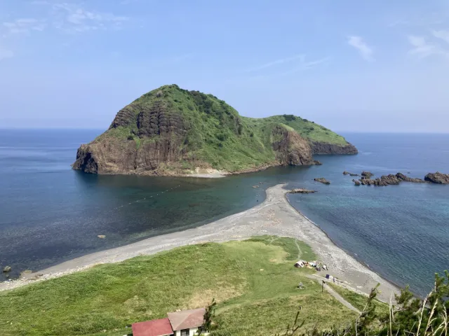 佐渡の海を満喫！２泊３日で島の北部をゆっくり巡る旅（シーカヤック「Show by JAWS」、「Berries」、「四季彩味よし」、二ツ亀海水浴場、大野亀）／佐渡市