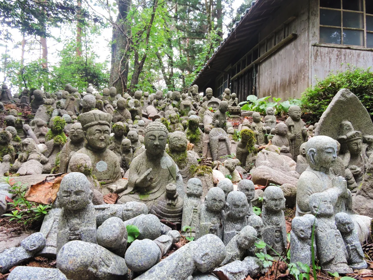 金山のほかにも訪ねたい伝統文化パワースポット！「度津神社」「梨の木地蔵」／佐渡市
