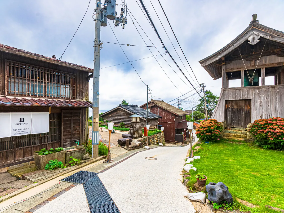 【後編】佐渡金山の町がまるごとホテルに?!　「NIPPONIA佐渡相川 金山町」で心に深く刻む旅／佐渡市
