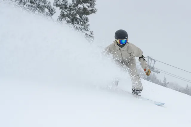 「これからが楽しい!」非圧雪すぎるスキー場と山上のレストランの絶品グルメ【シャルマン火打スキー場】/糸魚川市