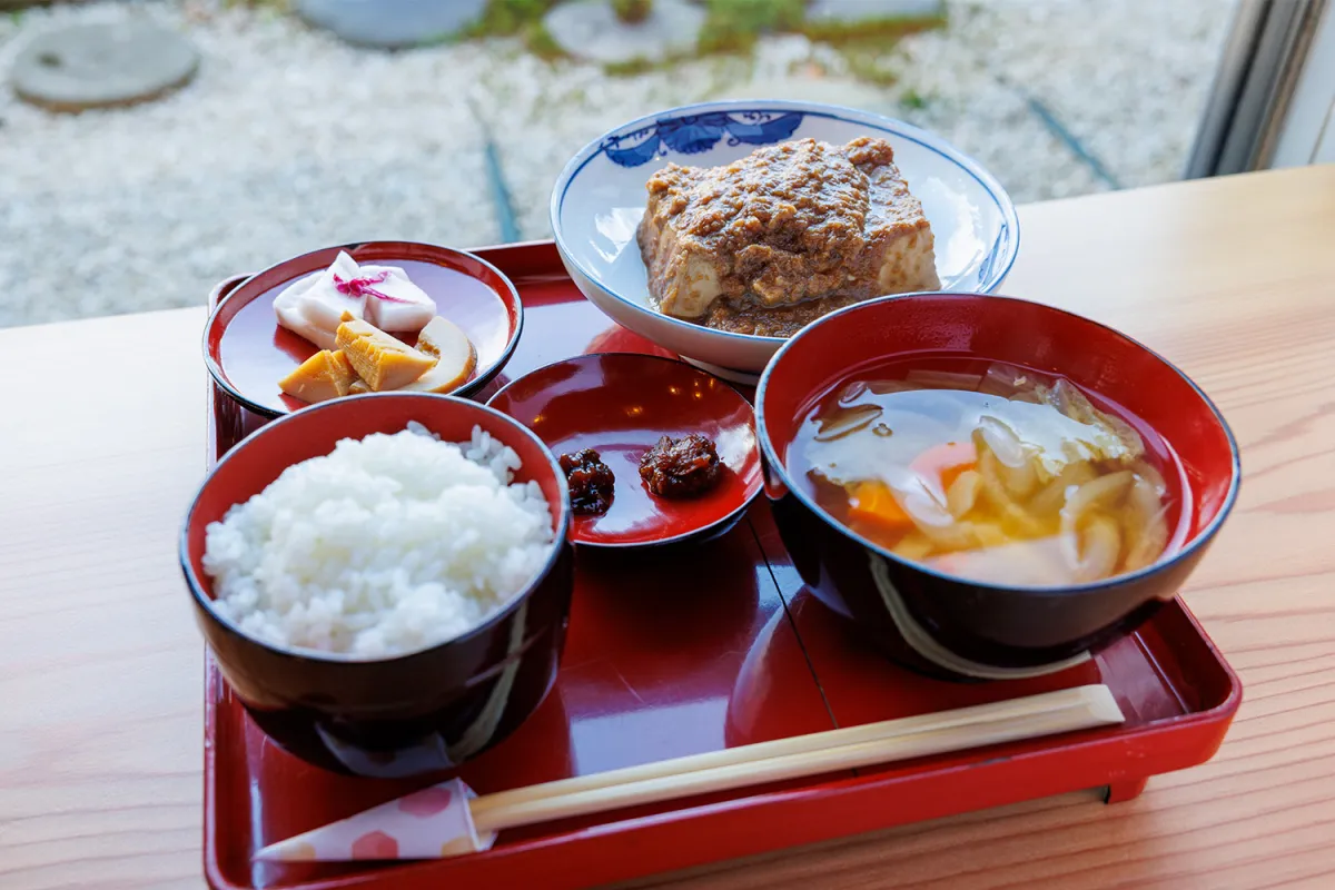 130年続く味噌蔵「柳醸造」が、味噌ミュージアムと体験型食空間へ進化／長岡市