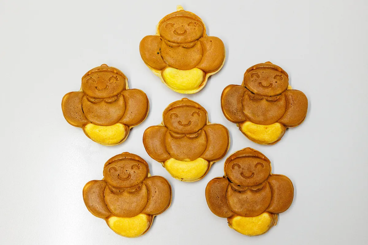 ホタルをかたどった岡鶴堂菓子舗の「ほたる焼き」でホッコリ／長岡市