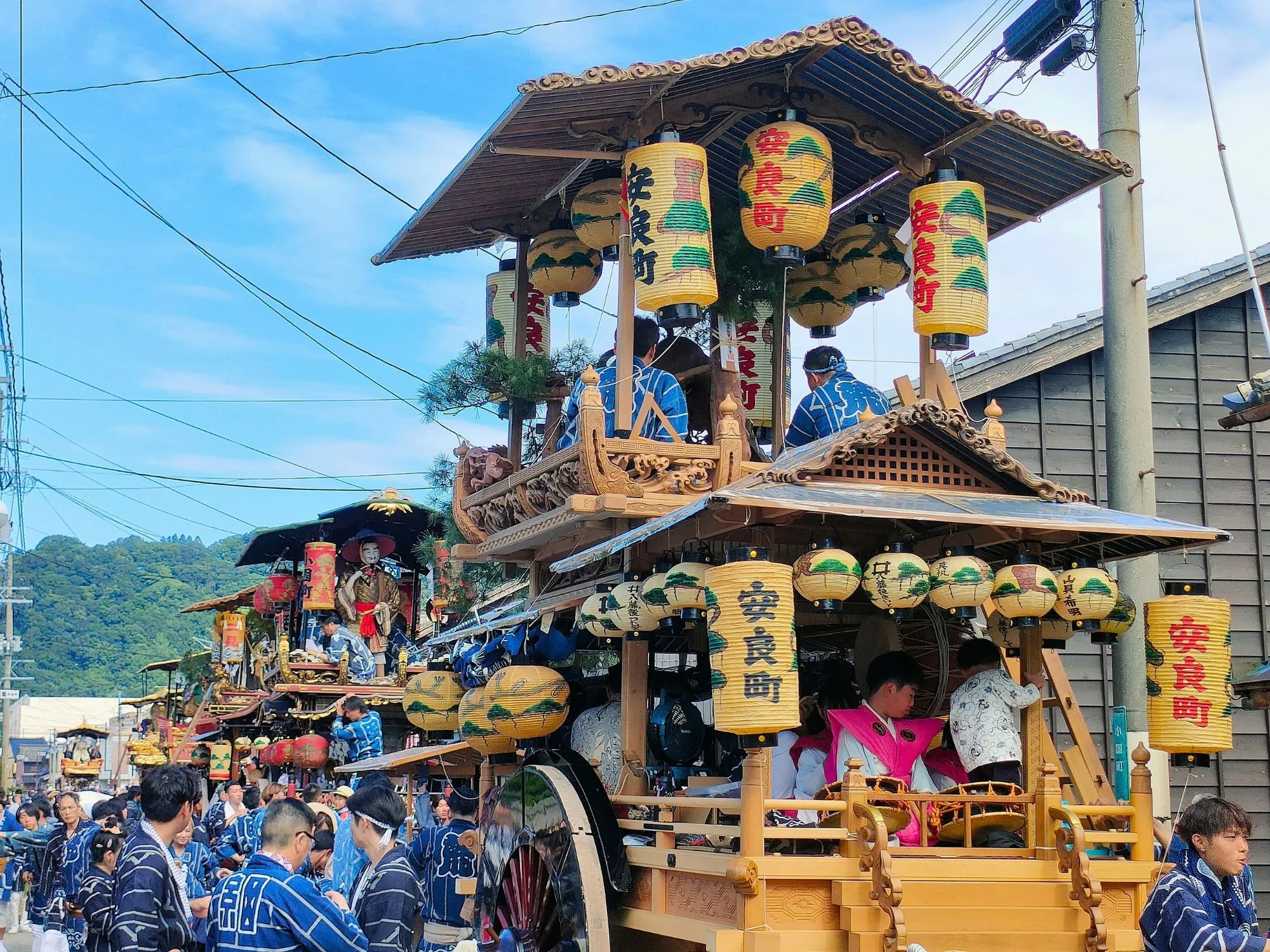 祝ユネスコ無形文化遺産登録！約400年の伝統が込められた「おしゃぎり」が城下町を練り歩く村上大祭！／村上市